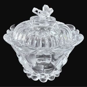 𝅺vintage Glass Candy Dish Little Butterfly on Lid decorative jar dish trinket